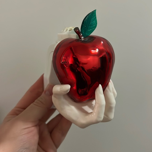 Bath & Body Works Other - Bath & Bodyworks Evil Skull Apple Wallflower Plug In